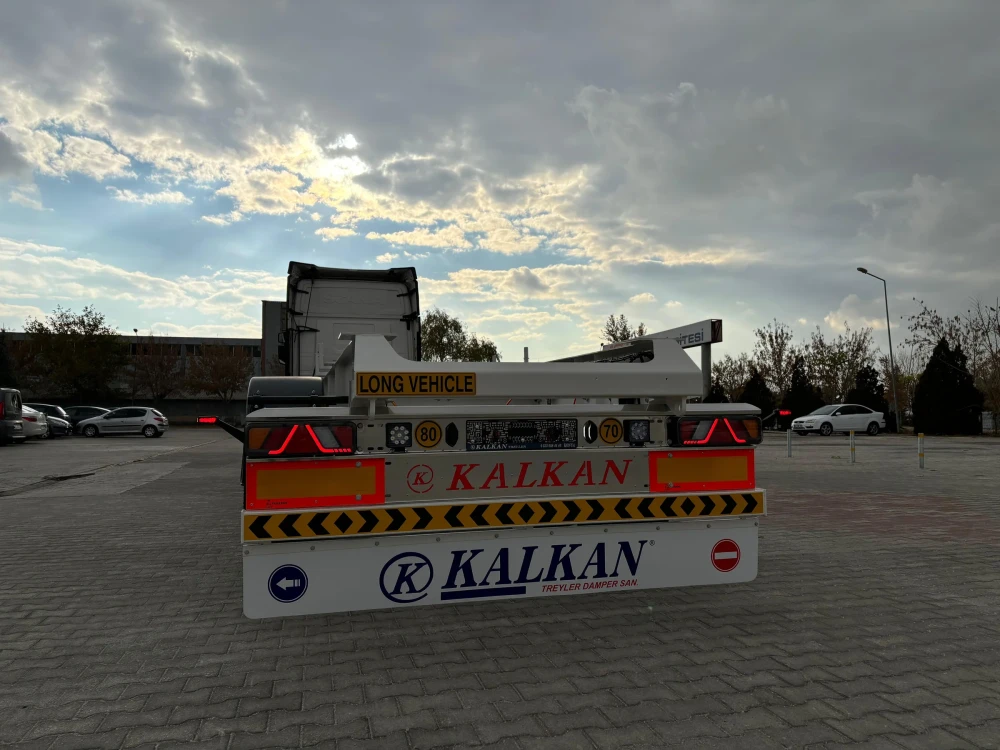 Uzayan kuruyük treyler